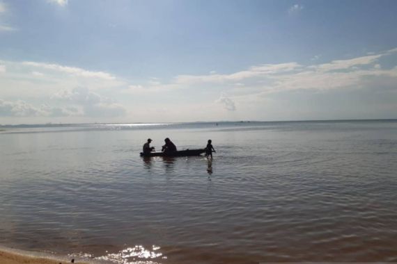 Remaja Hilang Tenggelam di Pantai Trikora 4 Bintan - JPNN.COM