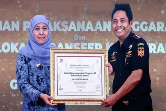 Selamat, Bea Cukai Pasuruan Kembali Terima Penghargaan dari Gubernur Jawa Timur - JPNN.COM