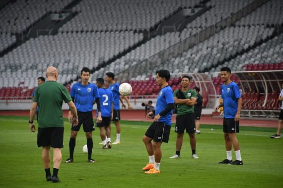 Guyuran Hujan Iringi Persiapan Thailand Menjelang Jumpa Timnas Indonesia - JPNN.COM