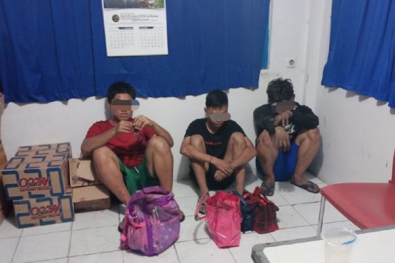 Pasar Sentral Makassar Terbakar, 3 Remaja Malah Berbuat Terlarang - JPNN.COM