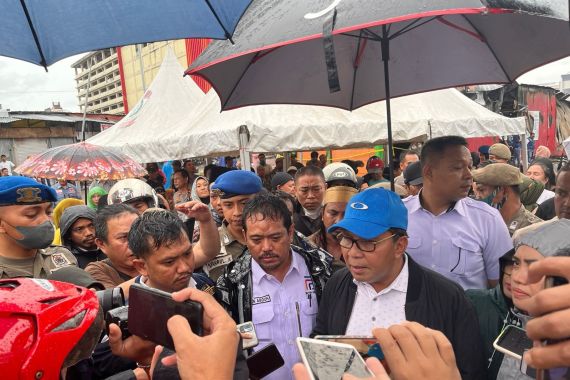 Pasar Sentral Makassar Ludes Terbakar, Danny Pomanto Janjikan Ini - JPNN.COM