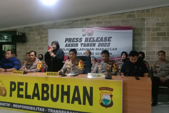 Polres Pelabuhan Makassar Urutan Pertama di Sulsel dalam Pengungkapan Kasus Ini - JPNN.COM