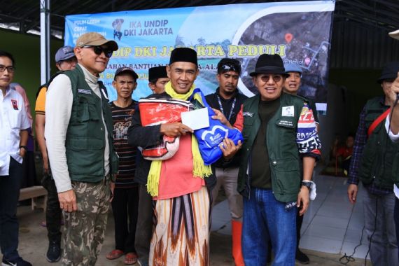 Noor Rachmad: Hati Kami Terenyuh Menyaksikan Kehidupan Korban Gempa di Cianjur - JPNN.COM
