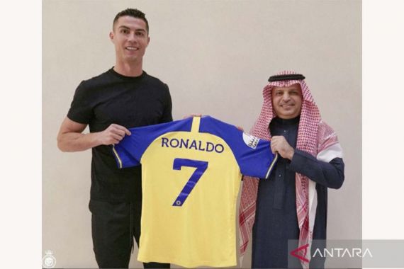 Gaji Cristiano Ronaldo di Al-Nassr Arab Saudi, Anda Pasti Langsung Berdecak - JPNN.COM