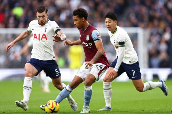 Aston Villa Rusak Pesta Tahun Baru Tottenham Hotspur - JPNN.COM