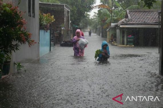 Banjir di Kabupaten Kudus Makin Meluas - JPNN.COM