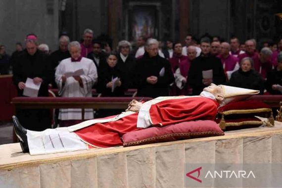 Dari Jakarta ke Vatikan demi Penghormatan Terakhir untuk Paus Benediktus - JPNN.COM