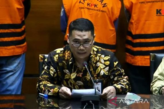 KPK Sinyalir Hadirkan Anggota DPR Sudewo dalam Persidangan - JPNN.COM
