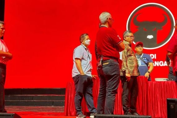 Tinjau Arena HUT ke-50 PDIP, Hasto: Semua Elemen Sudah Siap - JPNN.COM