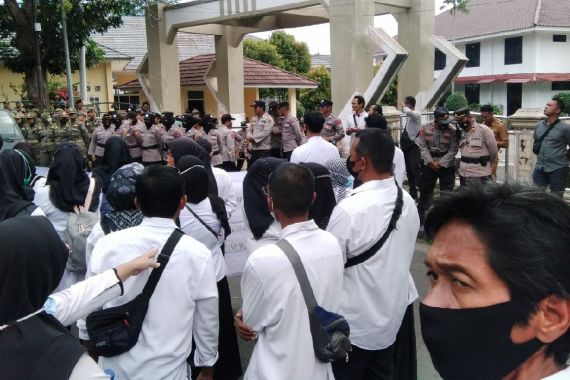 Guru Lulus PG Seleksi PPPK Siap Demo, Ah jadi Ingat Pesan & Janji Politisi Senayan - JPNN.COM
