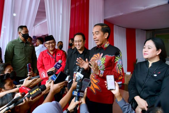 Di HUT PDIP, Jokowi Merespons soal Penangkapan Lukas Enembe, Begini Katanya - JPNN.COM