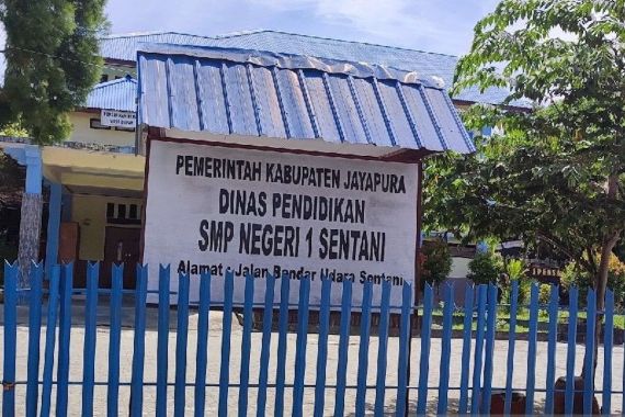 Lukas Enembe Ditangkap KPK, Sekolah di Kabupaten Jayapura Diliburkan - JPNN.COM