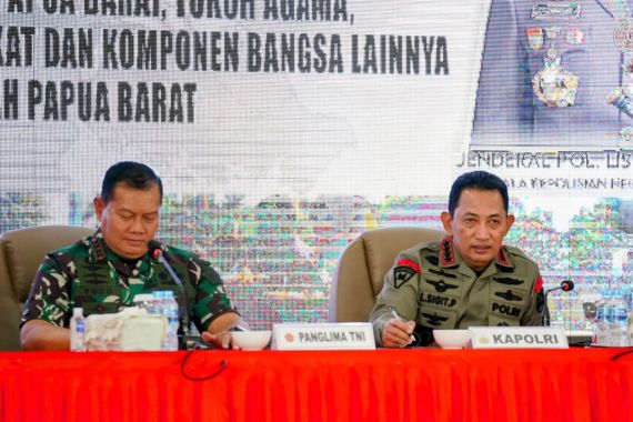 Kapolri dan Panglima TNI Berkeliling Papua, Siap Kawal Keamanan dan Ketertiban - JPNN.COM