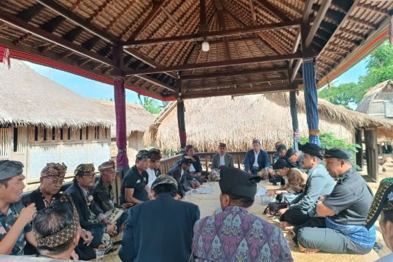 Sejumlah Tokoh Adat Sasak Bertemu Membahas Sangkep Warige - JPNN.COM