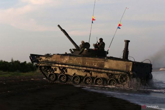 Sebut Rusia Ancaman Dunia Bebas, Polandia Kirim Mesin Perang Ini ke Ukraina - JPNN.COM
