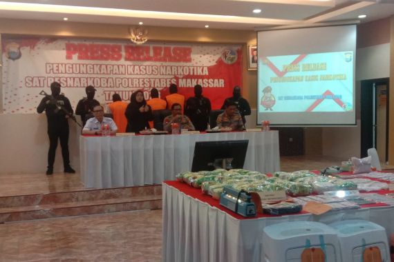 Usut Kasus Narkotika 43,6 Kilorgam, Kapolda Sulsel: 4 Pelaku Masih Buron - JPNN.COM