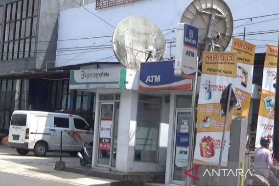 Info Terkini Soal Kasus Pembobolan Uang Rp 343 Juta dari Mesin ATM BRI Rejang Lebong - JPNN.COM