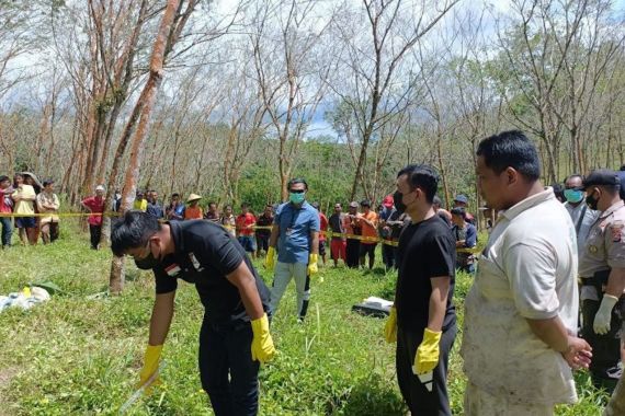 Dua Mayat Laki-Laki Tanpa Identitas Ditemukan di Perkebunan Karet, Begini Ciri-Cirinya - JPNN.COM