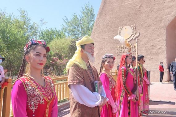 Delegasi Muslim Dunia Terkesan Melihat Kehidupan Etnis Uighur di China - JPNN.COM