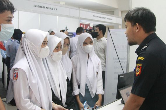 Pertegas Perannya, Bea Cukai Sosialisasikan Hal Penting Ini di Sidoarjo dan Pati - JPNN.COM