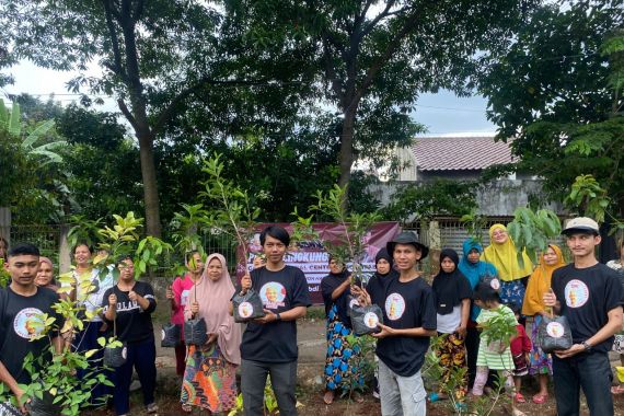 GMC Jabodetabek Sosialisasikan Sosok Ganjar ke Anak Muda Bekasi Seraya Tanam Pohon - JPNN.COM