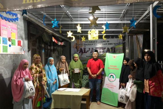 Santri Dukung Ganjar Berbagi Keberkahan Ketika Safari Pesantren di DIY - JPNN.COM