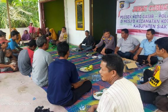 Puluhan Keluarga di Kabupaten Berjuluk Negeri Istana Belum Menikmati Listrik - JPNN.COM