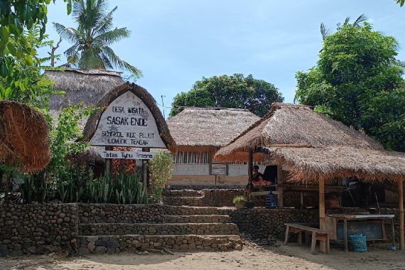 Mengenal Tradisi Masyarakat Suku Sasak di Desa Ende, Adat dan Budaya Tetap Dijaga - JPNN.COM