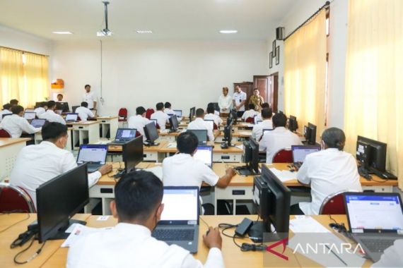 620 Peserta Mengikuti Seleksi Kompetensi PPPK Guru di Kabupaten Badung, Pak Sekda Berharap Begini - JPNN.COM