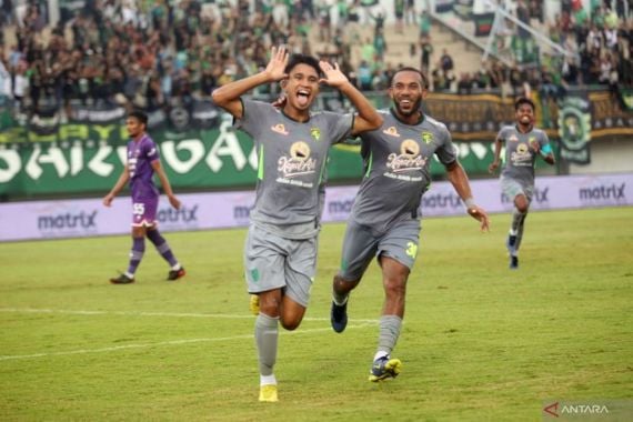Persebaya Berpesta Gol di Kandang Persita Tangerang - JPNN.COM