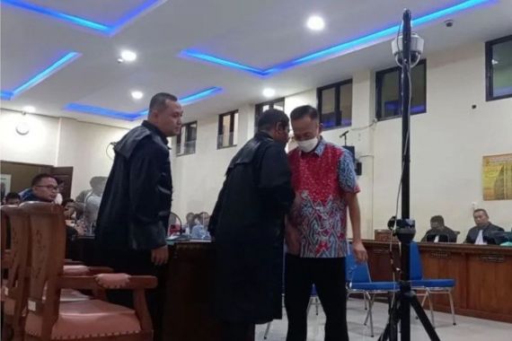Tok, Penyuap Rektor Unila Divonis 1 Tahun 4 Bulan - JPNN.COM