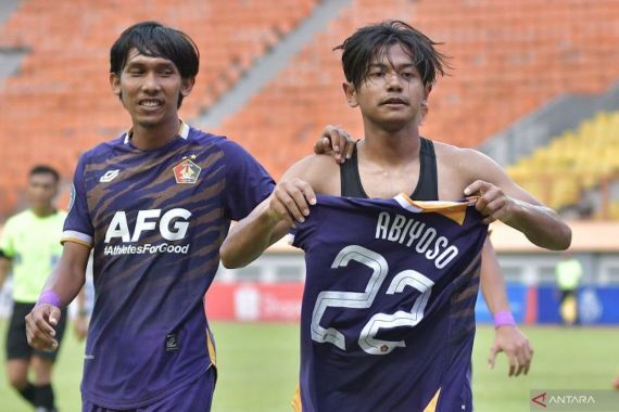 Persik Raih Kemenangan atas Bhayangkara FC, Riyatno Abiyoso Tampil Sebagai Pahlawan - JPNN.COM