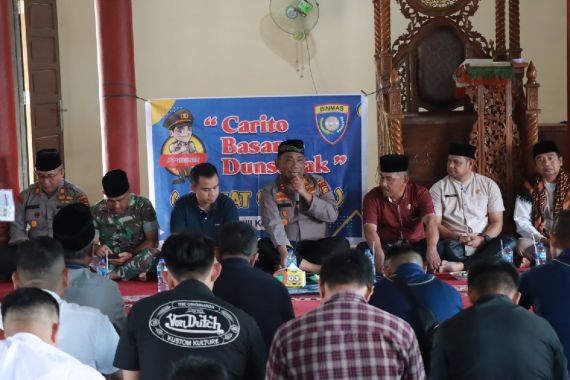 Jumat Curhat Polres Kampar, AKBP Didik Tampung Keluhan Warga dan Beri Solusi - JPNN.COM