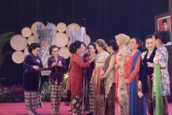Kebaya Foundation: Saatnya Melestarikan Warisan Budaya Indonesia - JPNN.COM