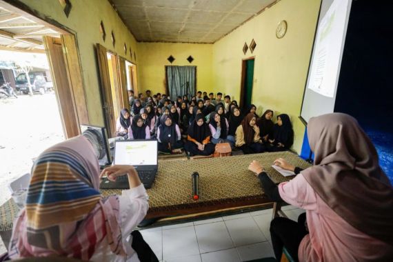 Begini Cara Srikandi Ganjar Menekan Angka Pernikahan Dini di Kabupaten Cianjur - JPNN.COM