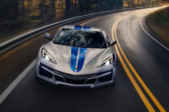 Corvette e-Ray, Mobil Sport Hybrid dengan Fitur Stealth Mode - JPNN.COM