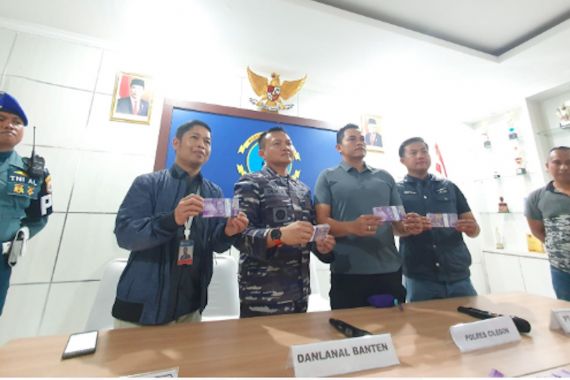 TNI AL Gagalkan Peredaran Uang Palsu di Perairan Selat Sunda - JPNN.COM