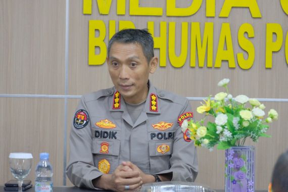 Rumah Mantan Gubernur Banten Dilempari Sekarung Kobra, Kombes Didik Bilang Begini - JPNN.COM