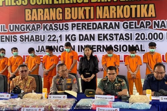 Jaringan Narkoba Internasional Komplotan BOB Dibongkar Polda Riau, Barang Buktinya, Wow - JPNN.COM