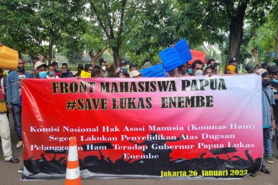 Geruduk Komnas HAM, Mahasiswa Papua Menganggap Penangkapan Lukas Tak Manusiawi - JPNN.COM