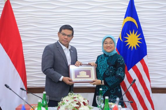 Terima Kunjungan Mendagri Malaysia, Menaker Ida: Banyak Hal yang Dibahas - JPNN.COM
