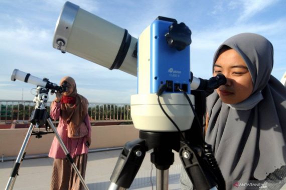 Langit Indonesia Akan Mengalami Gerhana Matahari Hibrida, Catat Tanggalnya - JPNN.COM