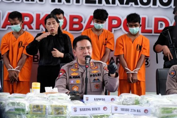 Setahun Jabat Kapolda Riau, Irjen Iqbal Menggagalkan Peredaran Narkoba Seton Lebih - JPNN.COM