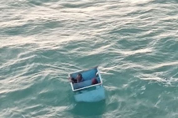 Nelayan Bintan Hanyut 7 Hari, Begini Caranya Menyelamatkan Diri - JPNN.COM