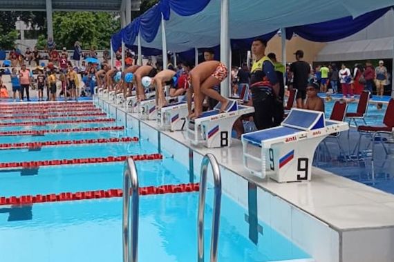 13 Atlet Muda Ikuti Kejuraan Renang Pemula I DKI Jakarta - JPNN.COM