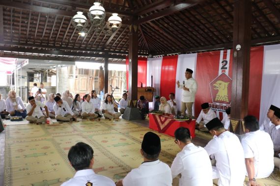 Sekjen Gerindra Sampaikan Salam Prabowo kepada Keluarga Prof Suhardi - JPNN.COM