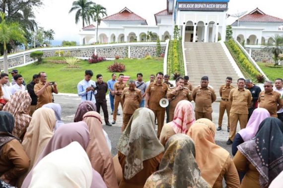 Minta SK Pengangkatan Dipercepat, Guru PPPK Menemui Pj Bupati Aceh Besar - JPNN.COM