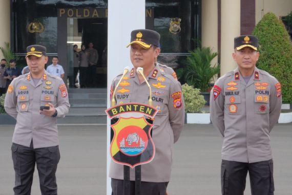Gegara Hafal Nama Lengkap Kapolri, Personel Polda Banten Diberi Hadiah Motor - JPNN.COM