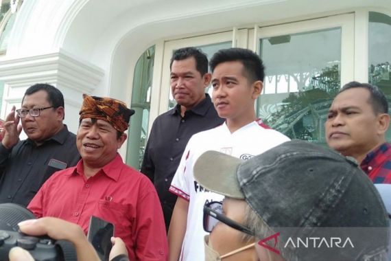 Gibran Rakabuming Tunda Kenaikan Tarif PBB Solo - JPNN.COM