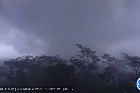 Gunung Semeru Keluarkan Banjir Lahar Dingin - JPNN.COM